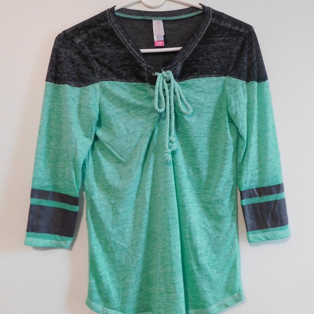 Mint sheer quarter sleeve shirt